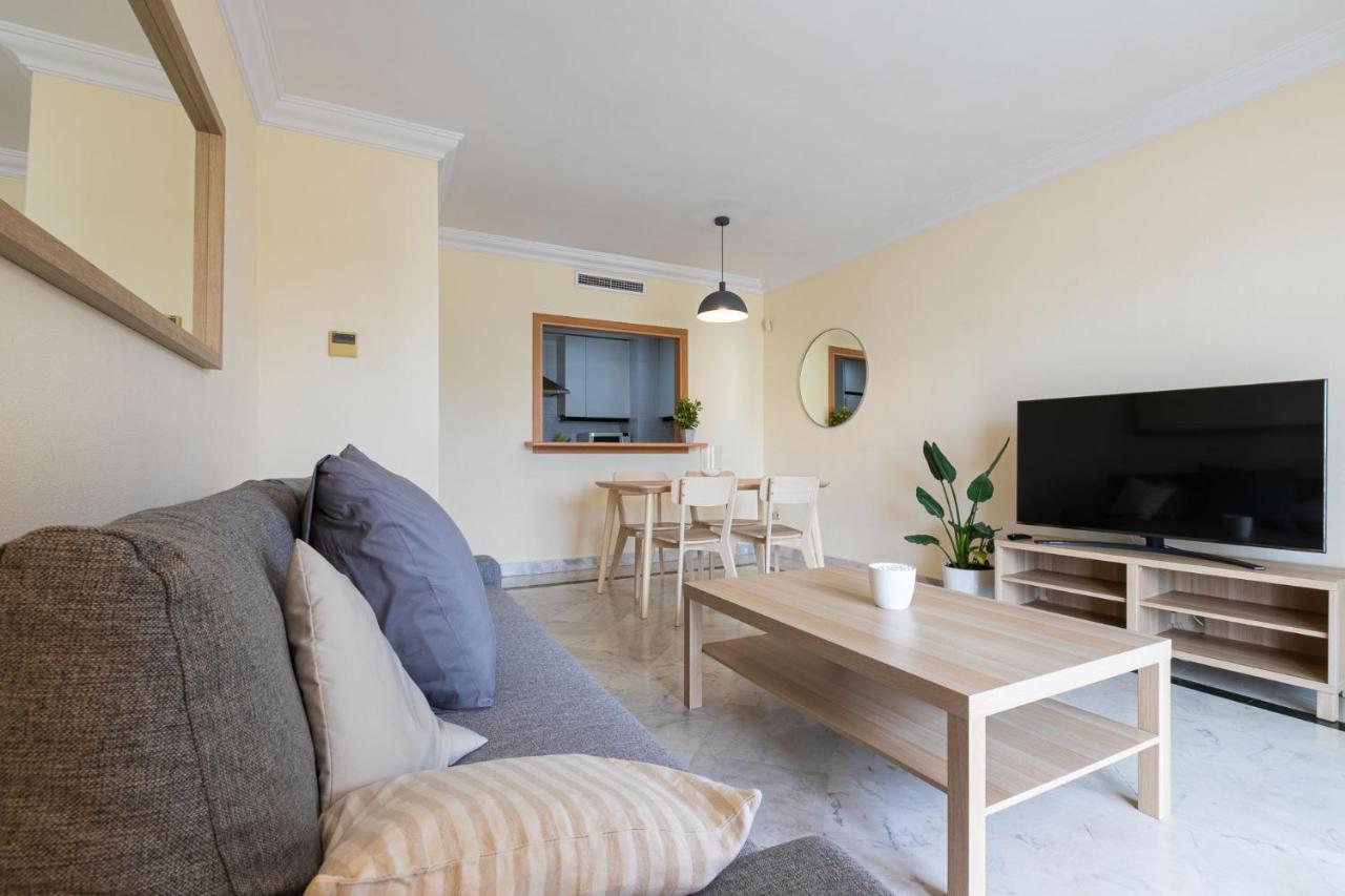 Puerto Banus, Marina Banus, 2br, 2bth, Pool, Parking, Marbella, 2h Apartamento *