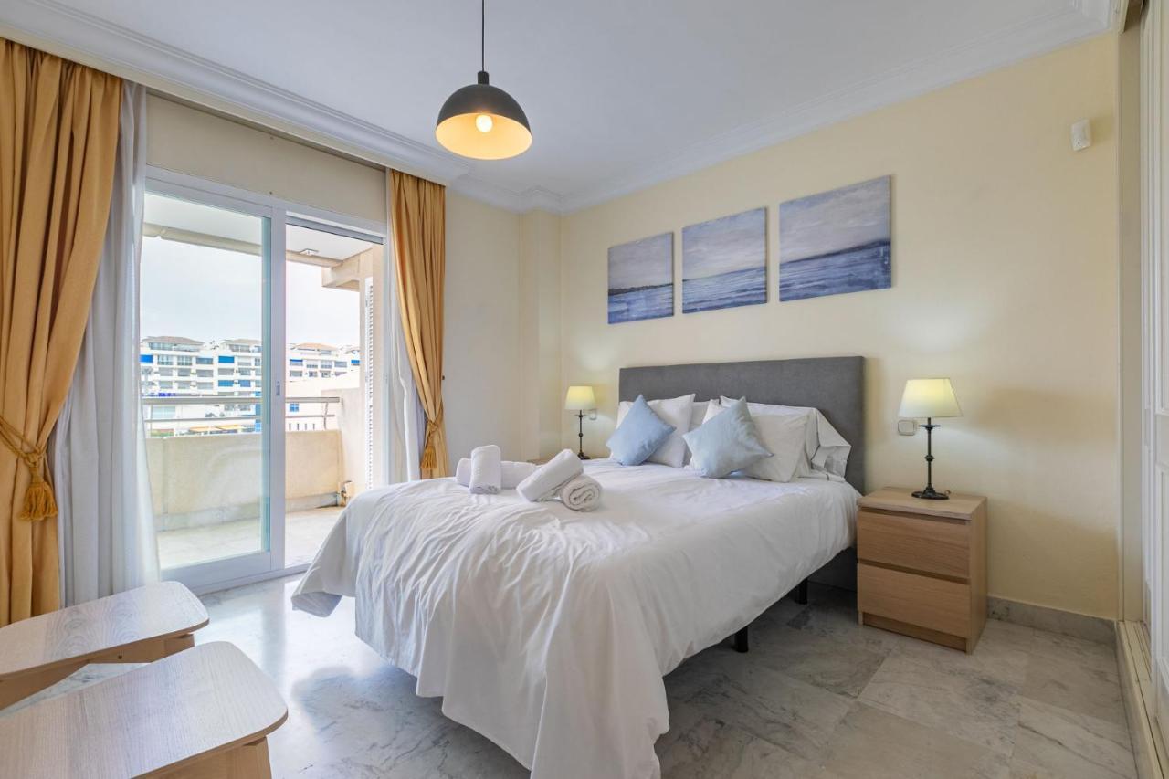 Apartamento Puerto Banus, Marina Banus, 2br, 2bth, Pool, Parking, Marbella, 2h *