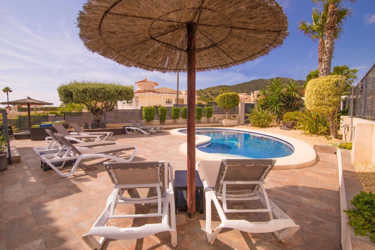 Moderna Con Piscina Villa *