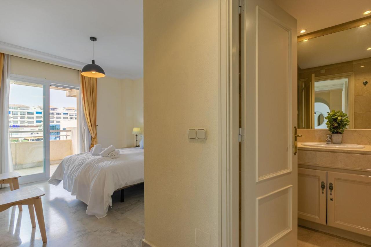 Apartamento Puerto Banus, Marina Banus, 2br, 2bth, Pool, Parking, Marbella, 2h Marbella