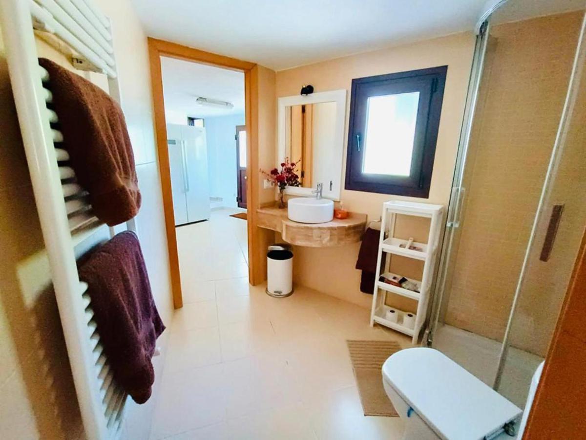 1-bed Close To Town Centre Apartment *