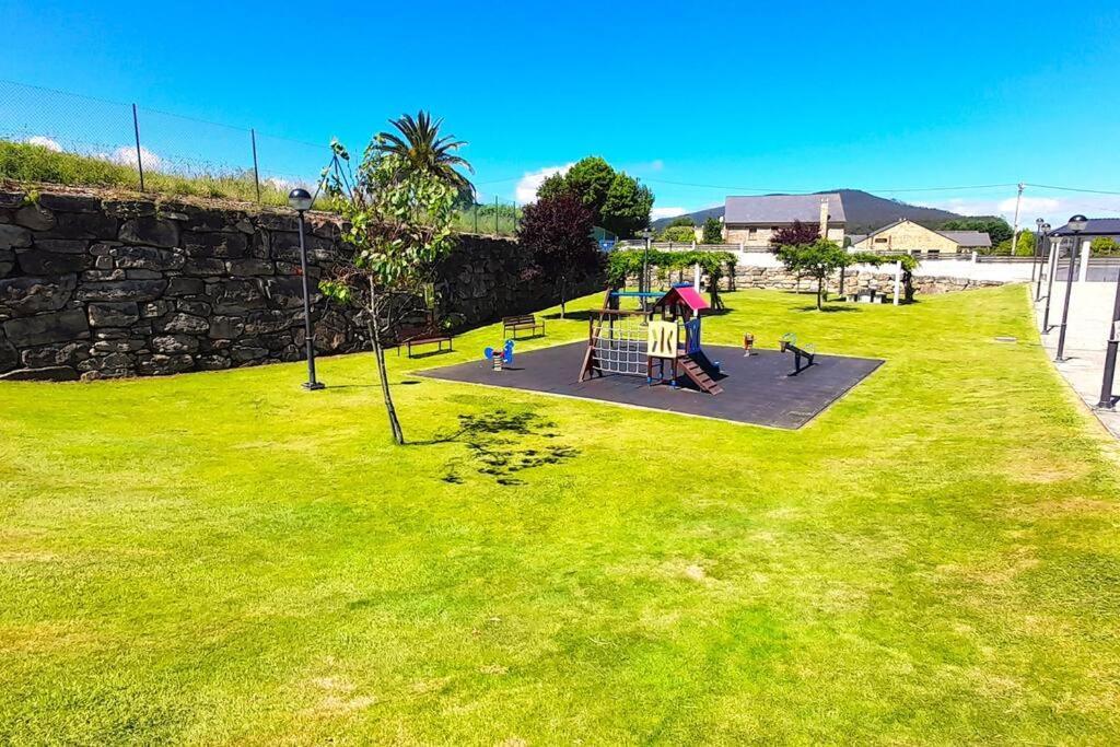 Apartamento Playa Con Jardin Y Piscina Apartment *