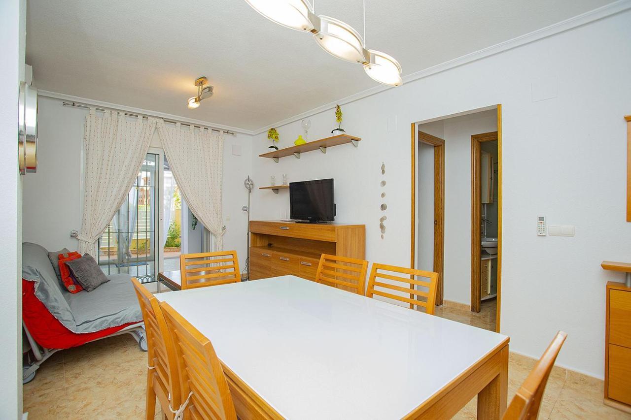 025 Helena Nice Terrace - Alicante Holiday Apartment