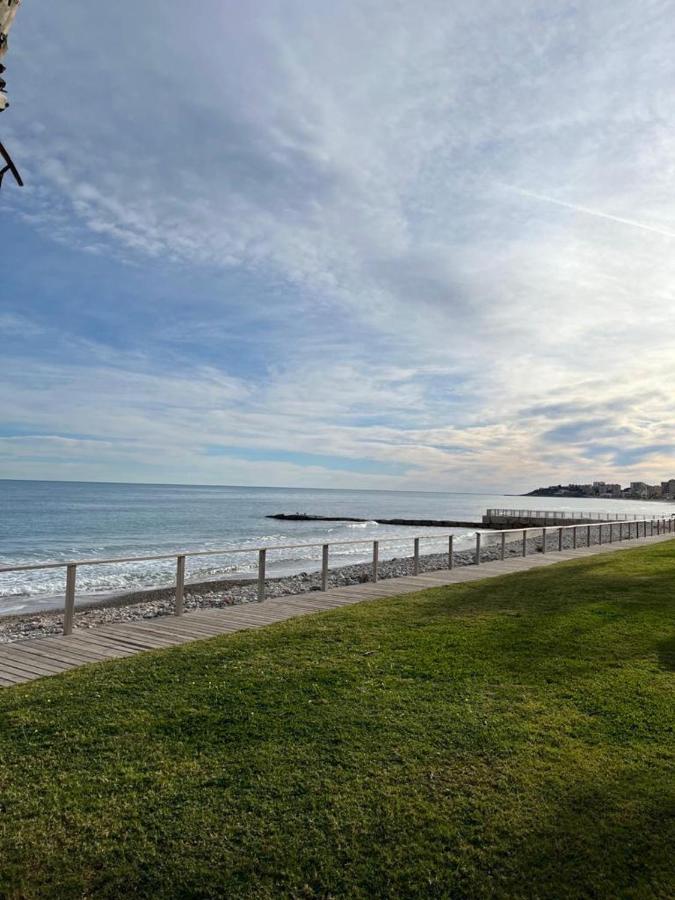 Apartamento Alquilo Hermoso Apartamento En La Paradisiaca Oropesa Del Mar, 2habitaciones, 1 Bano, Cocina, Salon, Aire Acondicionado Y Balcon A 400 Metros De La Playa Morro De Gos, Muy Cerca De Supermercados, Comercios Y Bares *