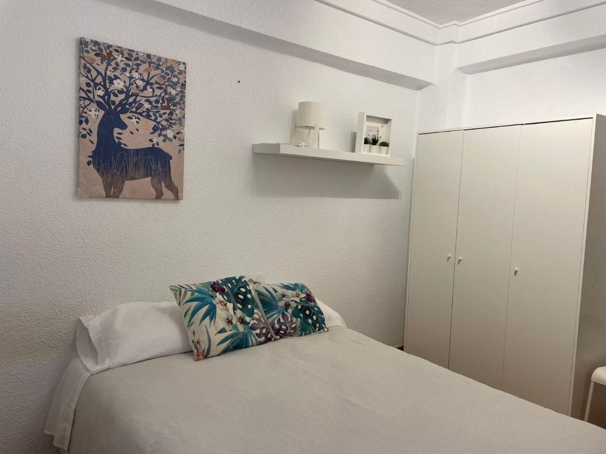 Centro Andando Y Playa Malvarrosa Tranvia Guest house