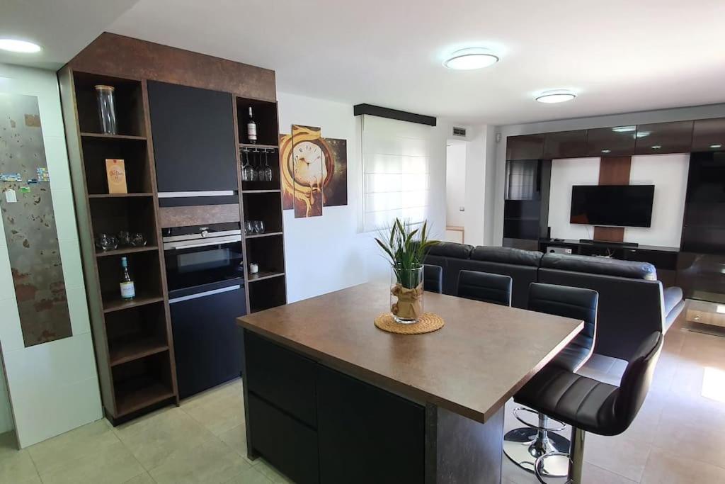 Sunhouse - Hermoso Atico En El Pueblo - Aire Acondicionado Y Bbq Area *