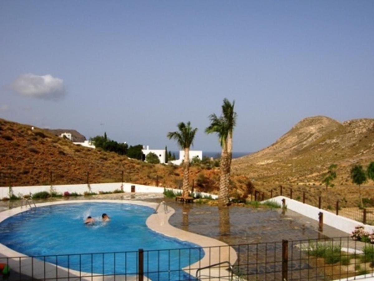 - Spacious 10p With Communal Pool Villa