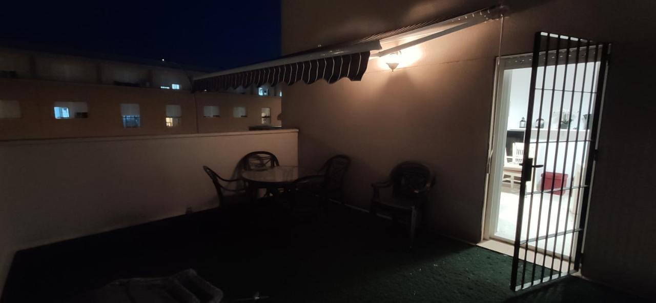 Jt Chiclana, ,parking, Aire, Wifi, Tv, Terraza Apartamento *