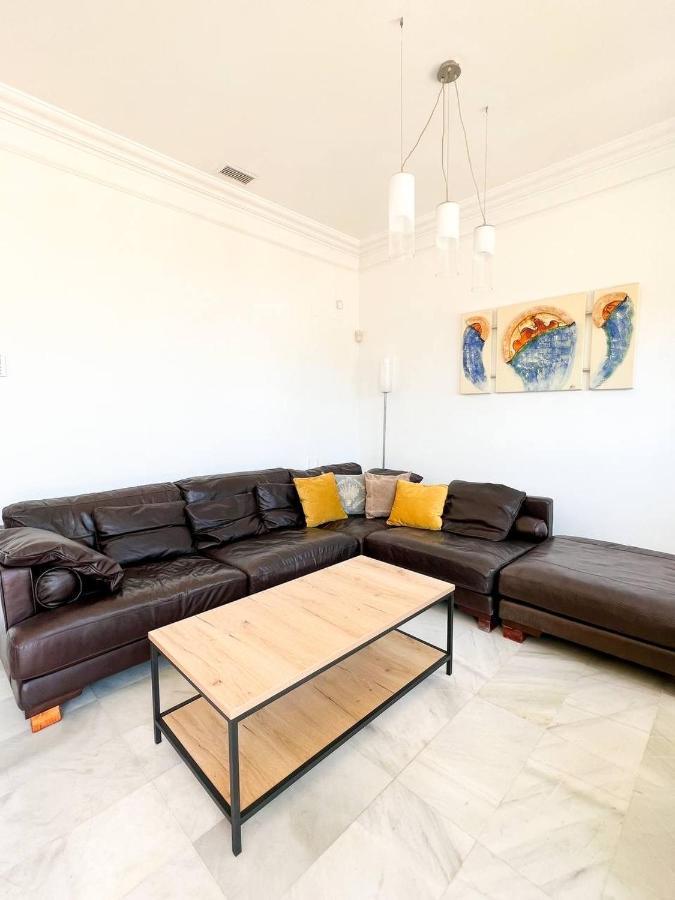 Modern Three-level Near The Sea Benalmadena