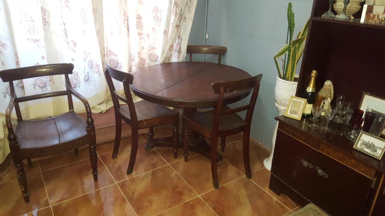 Casa De Pueblo Cerca El Centro Habitación en casa particular