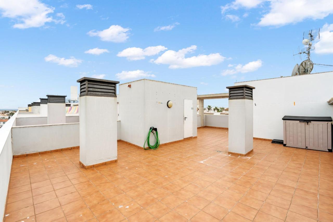 Welcs Apartamento 060 Emp Con Terraza Y Piscina Apartamento