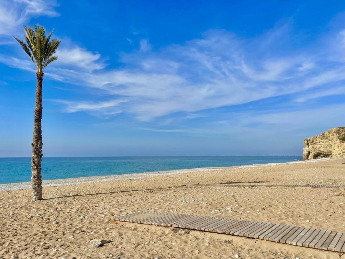 Luxe Beach One By Gloove Apartment