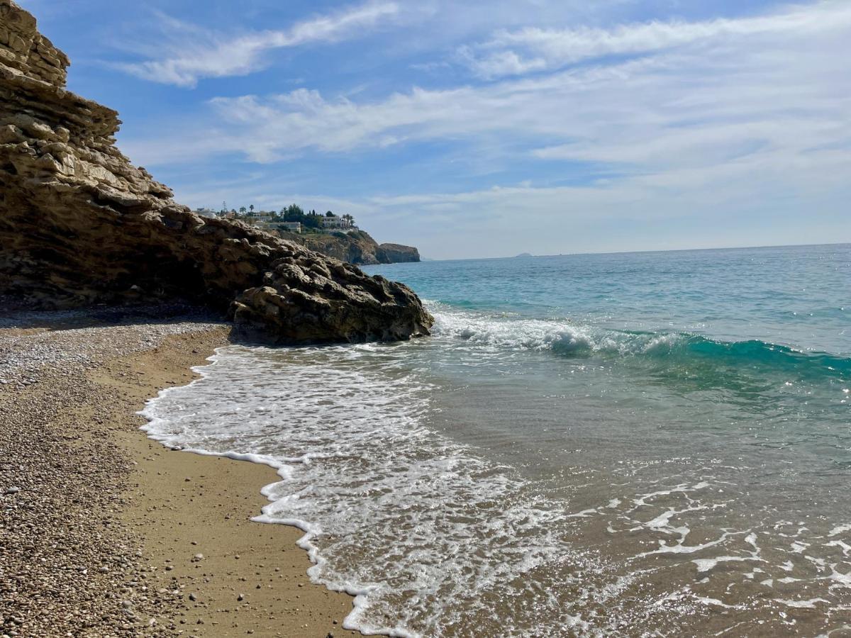 Luxe Beach One By Gloove *