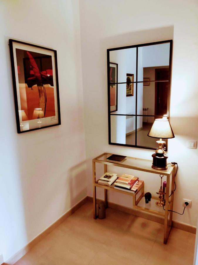 Apartamento Planas Soleado, Amplio Con Vistas Y Parking