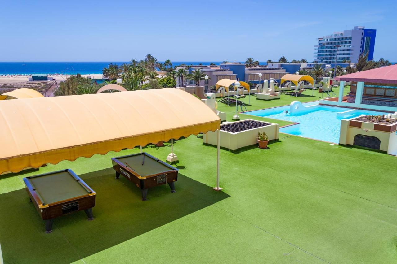 The House Of Nonni Ventura - Beachfront, Ocean View, Wi-fi, Aircon, Swimming Pool Apartment