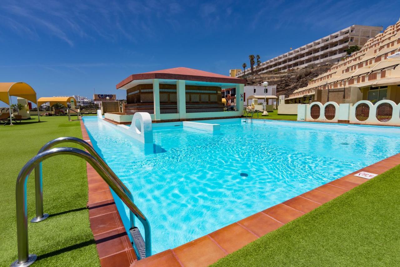 Apartment The House Of Nonni Ventura - Beachfront, Ocean View, Wi-fi, Aircon, Swimming Pool