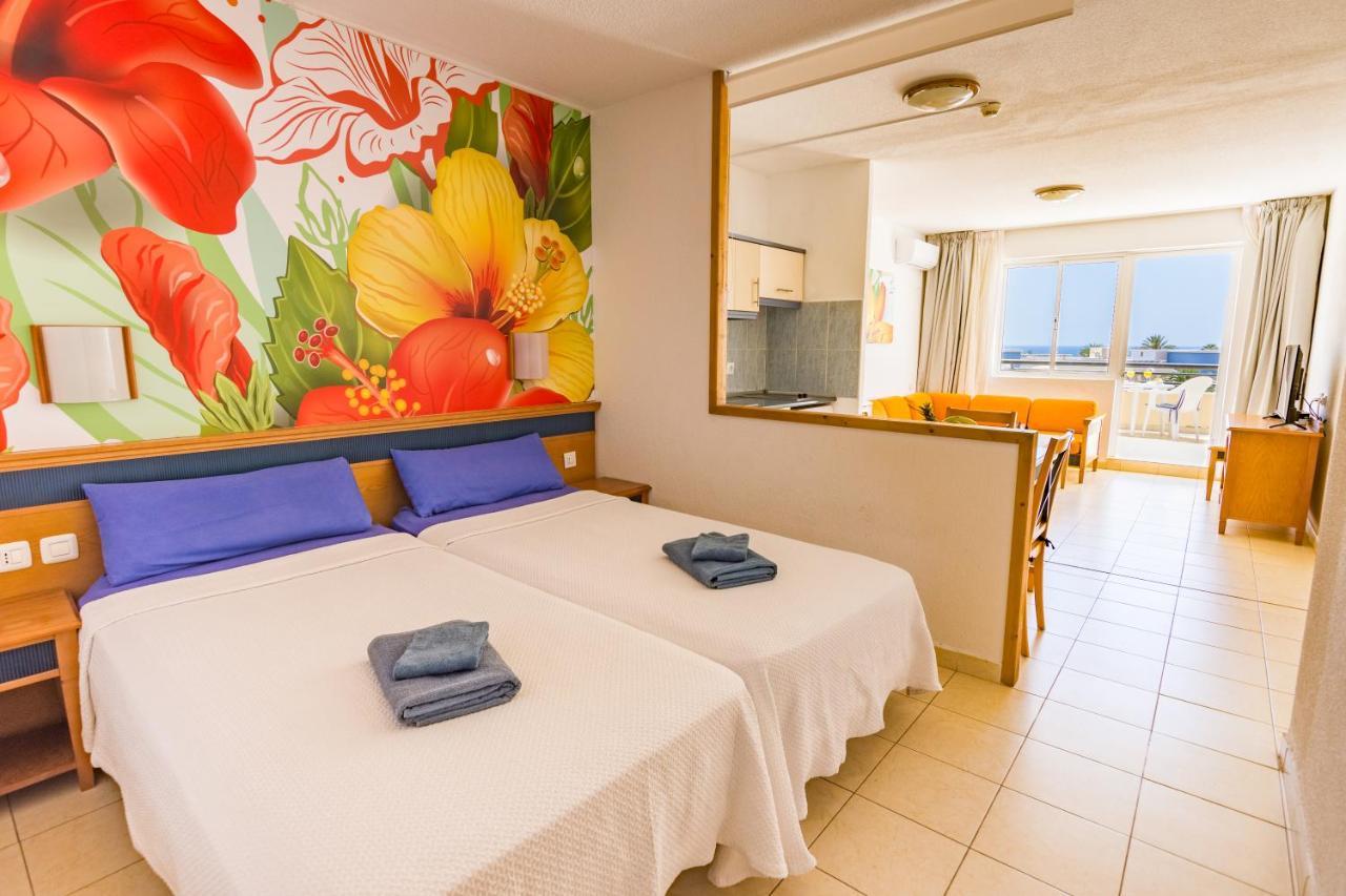 Apartment The House Of Nonni Ventura - Beachfront, Ocean View, Wi-fi, Aircon, Swimming Pool *