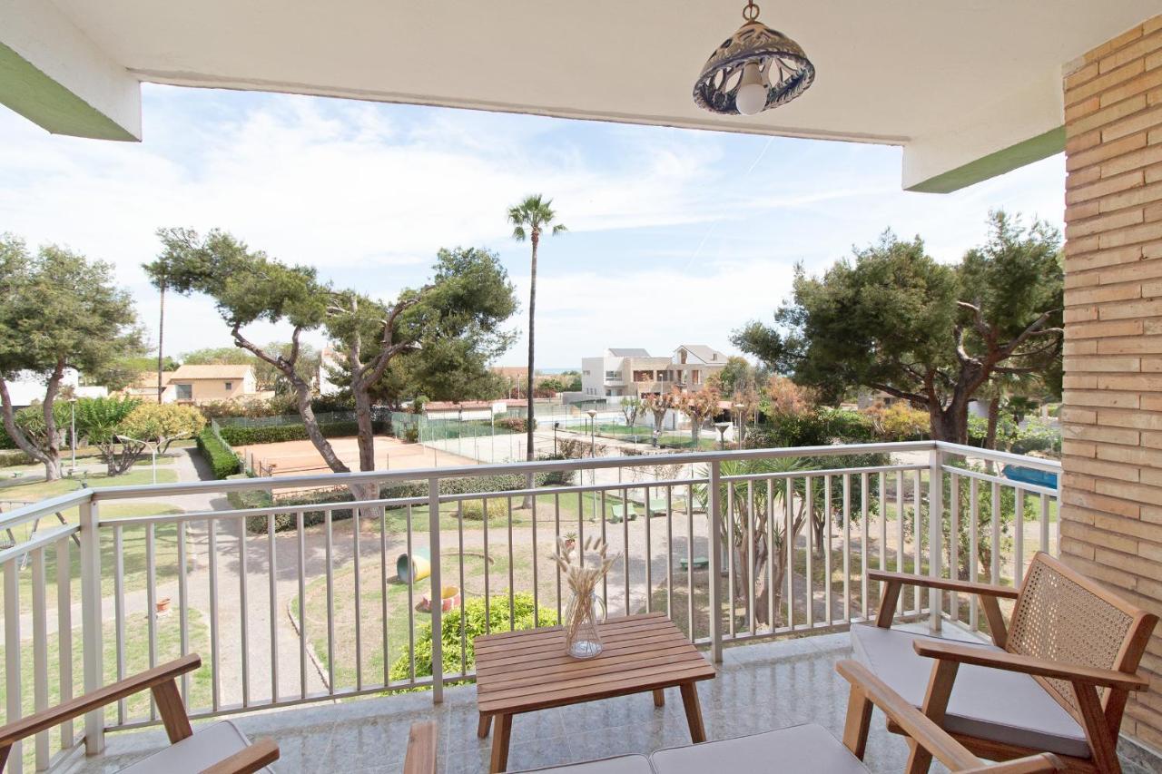 Apartment Global Properties, Con Terraza Y Piscina A Un Paso De La Playa