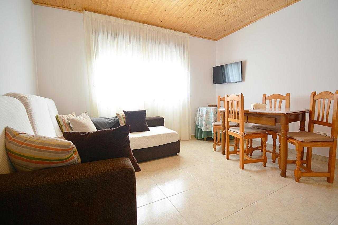 Casita Adosada De Playa En Porto Meloxo - Grove
