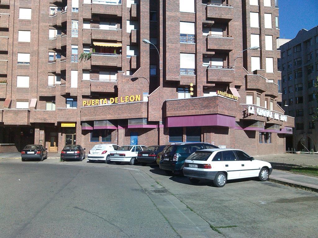 Turisticos Puerta De Apartment Leon
