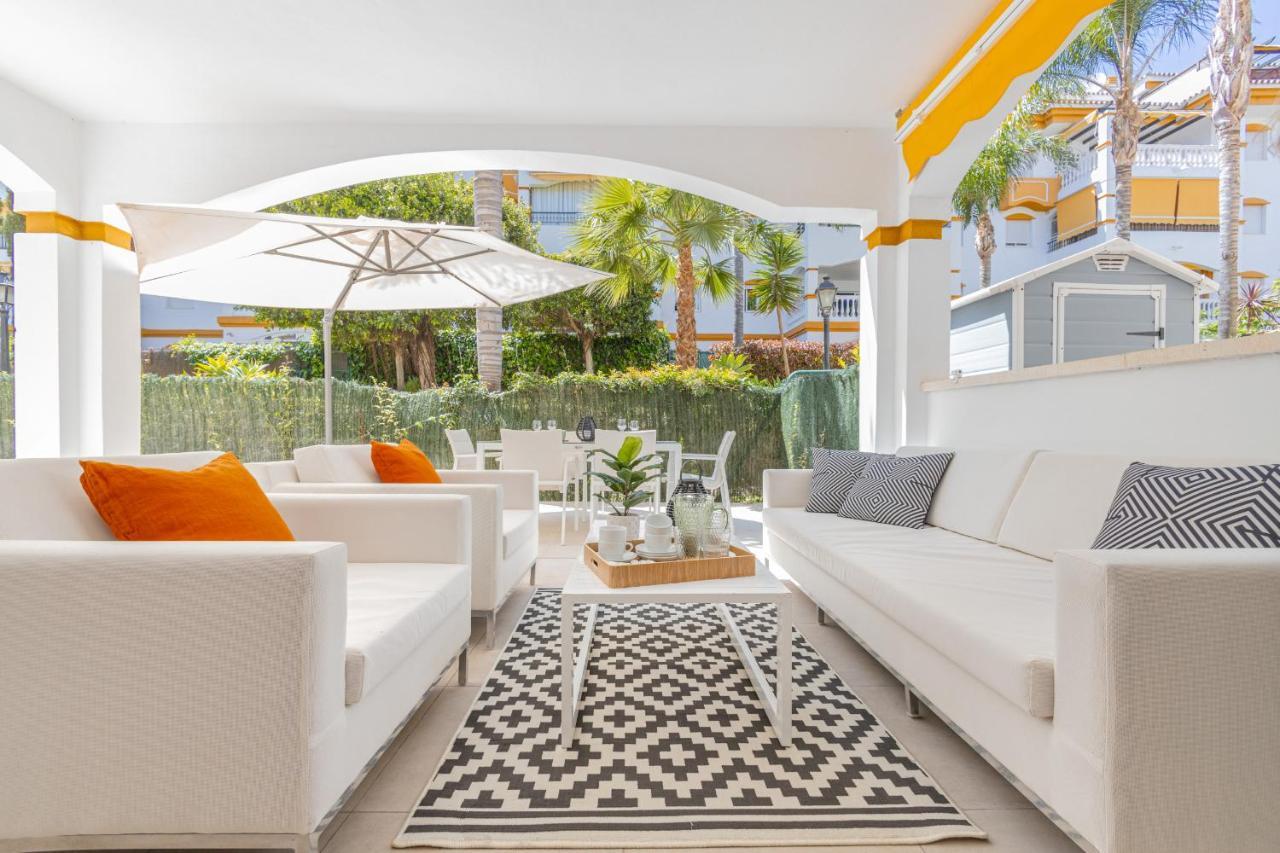 2 Bedrooms Terrace - Pool & Parking Apartamento