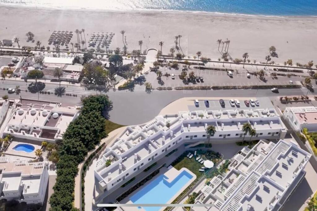 Magnifico Nuevo En 1ª Linea De Playa Apartamento *