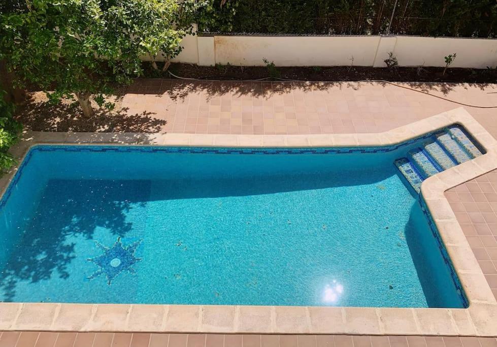 Сasa de vacaciones Urbana Con Piscina En Playa Den Bossa *