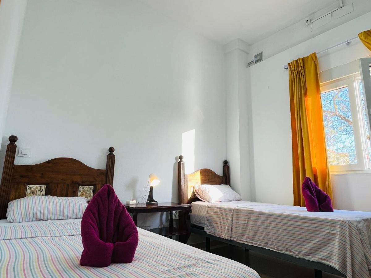 Guest house Art House *