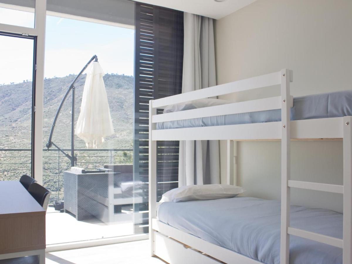 Con Piscina Y Vistas Espectaculares Holiday home