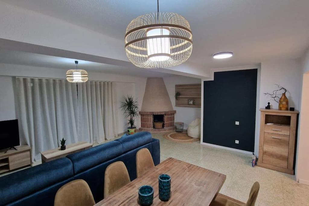 One Of A Kind, Fully Equipped Seafront Penthouse *