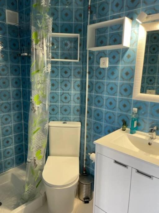 One Of A Kind, Fully Equipped Seafront Penthouse Apartment *