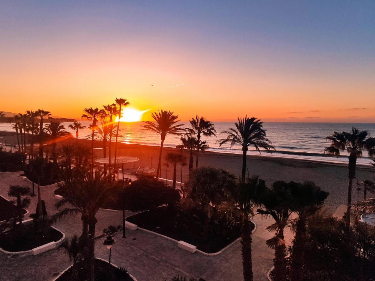 Apartamento Estepona, En Primera Linea De Playa *