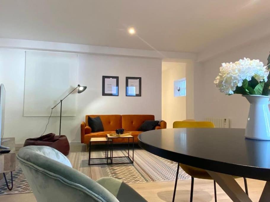 Estudio A Estrenar Totalmente Nuevo En Camelias. * Vigo