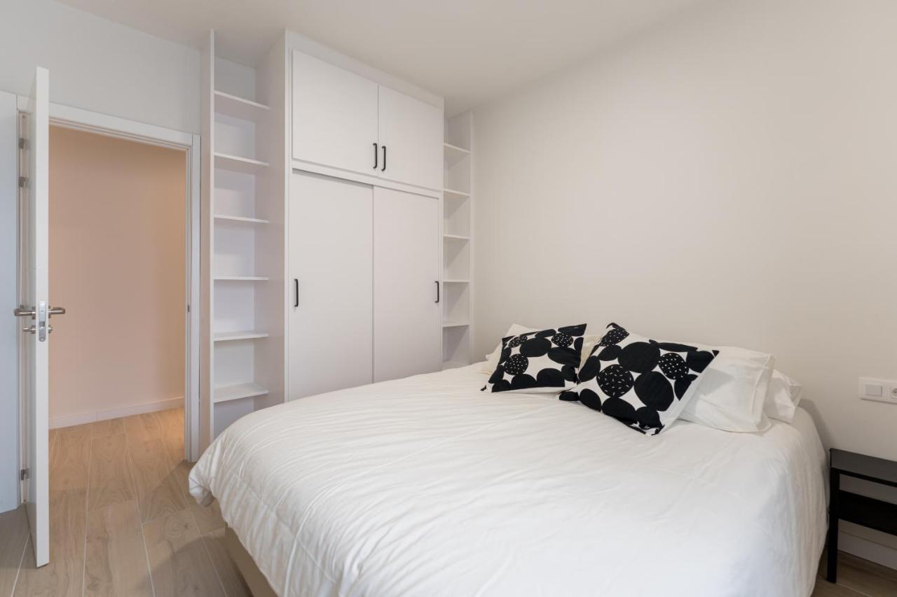 Apartamento New 4 Bedroom In Plaza Del Principe