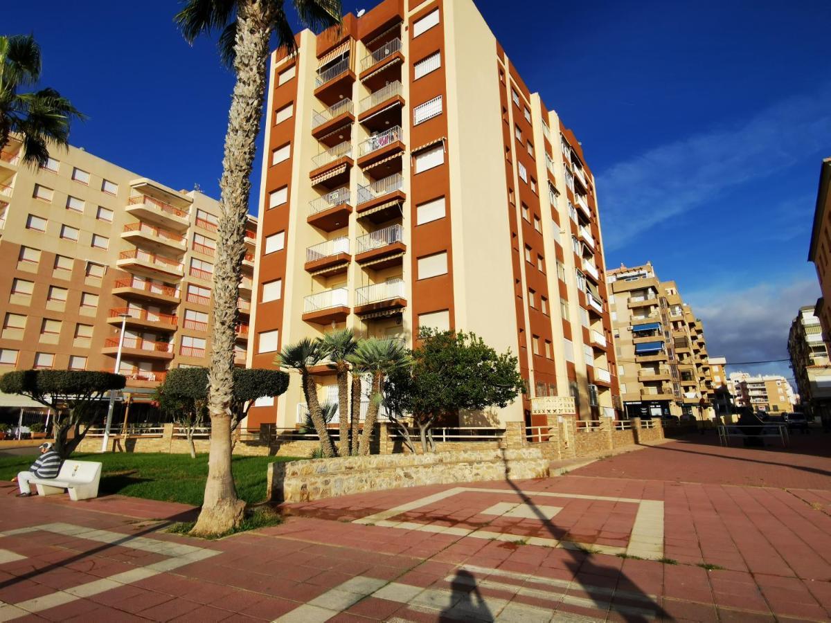 ¡frente Al Mar + Garaje Y Wifi! Águilas