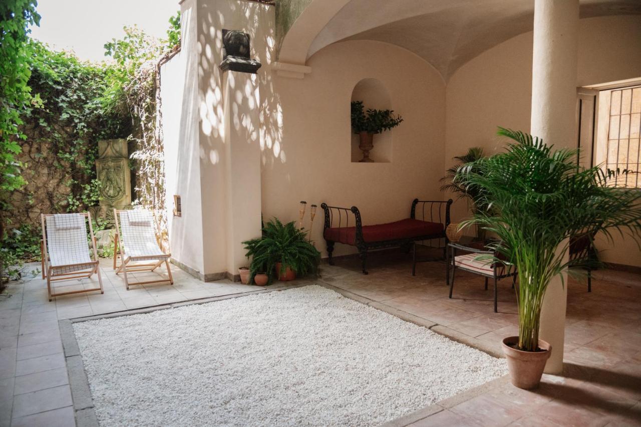 Casa Aguila Casco Antiguo Patio Privado Apartment *
