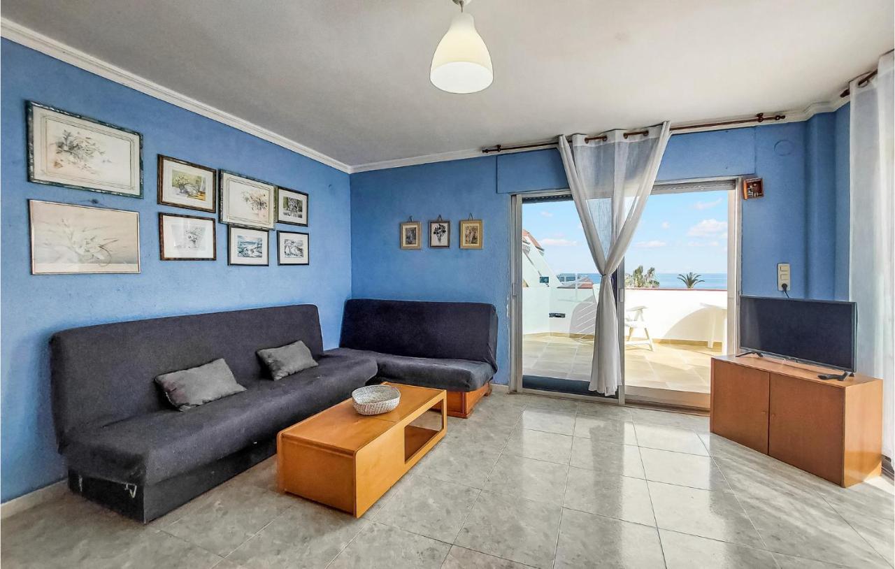 Lovely In With Kitchen Apartment