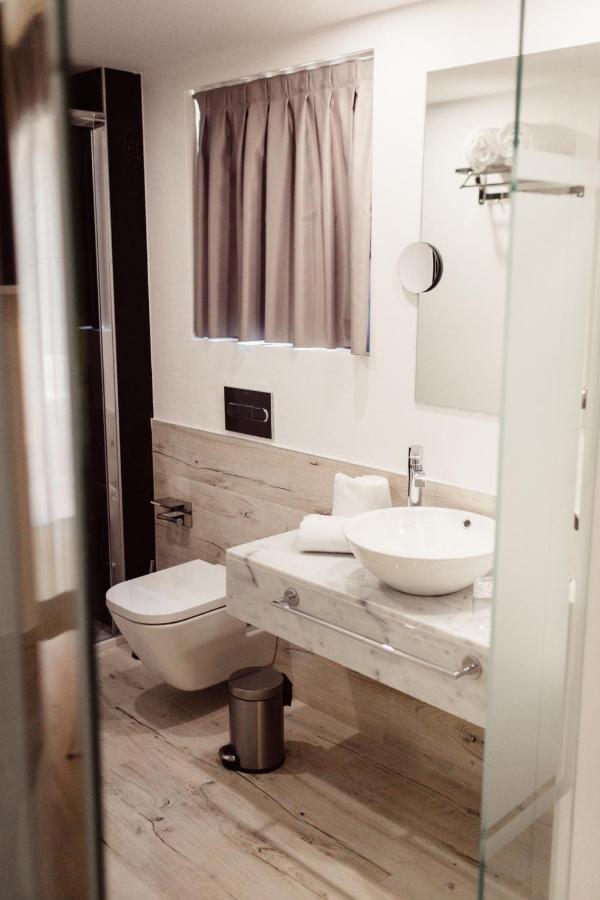 Cuevas - Adults Only 4*