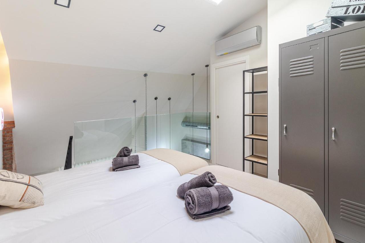 Flatguest Industrial Loft By Marina - Wifi Apartment