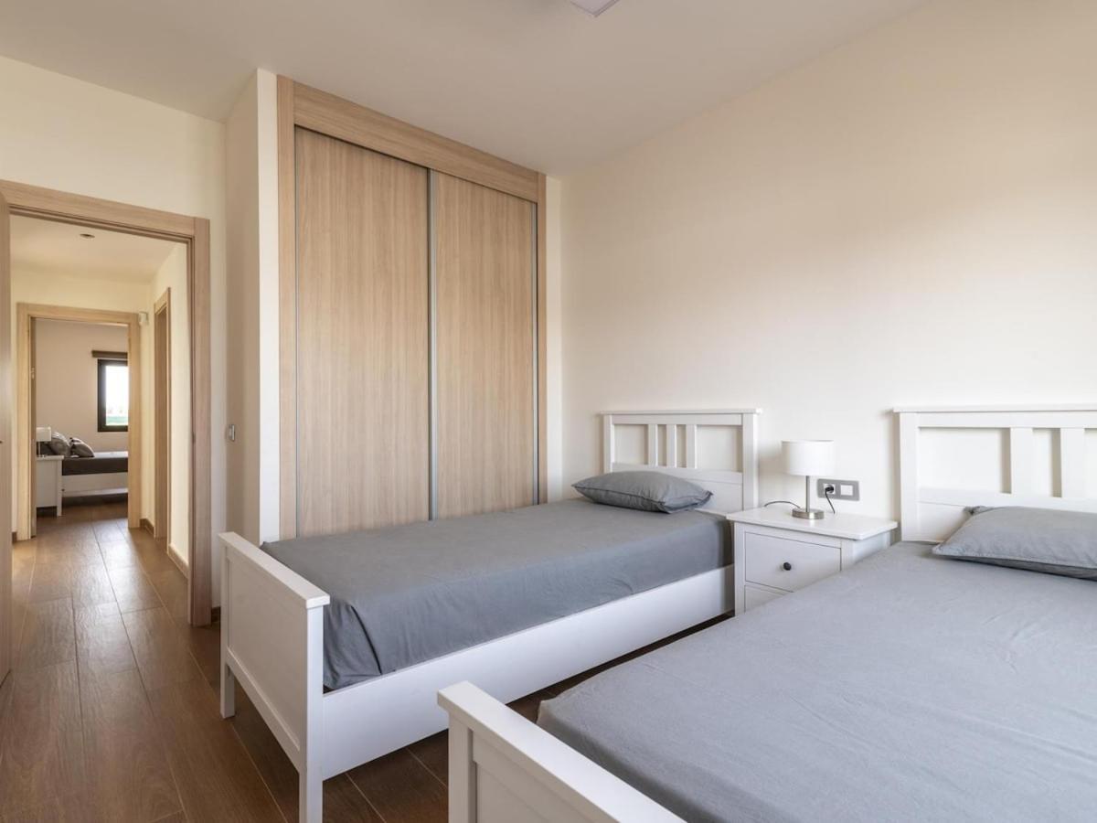 Lightbooking Pueblo Majorero Piscina Climatizada