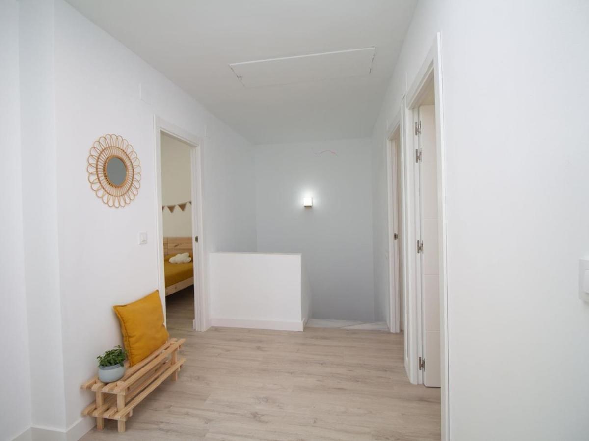 Casa con jardín privado a 300 metros de la playa, piscina