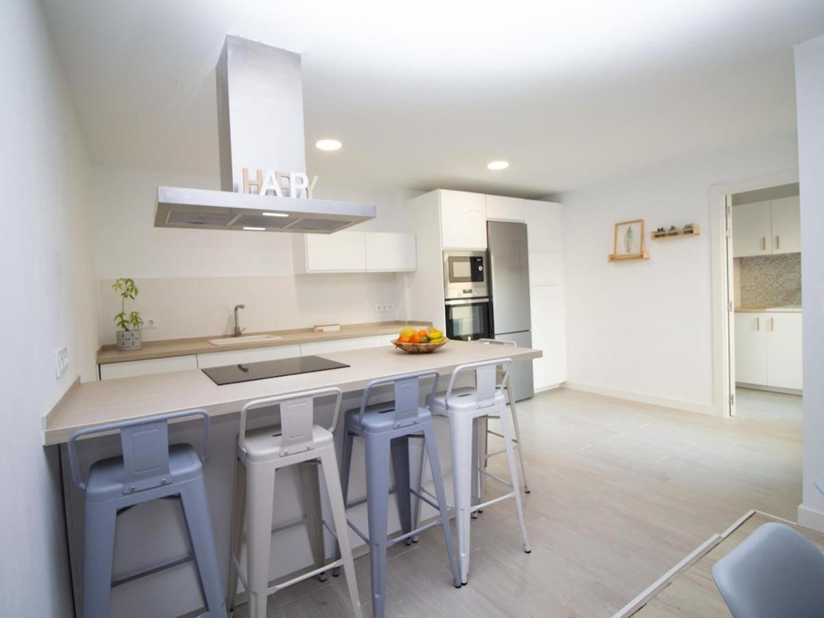 Apartamento Casa con jardín privado a 300 metros de la playa, piscina *