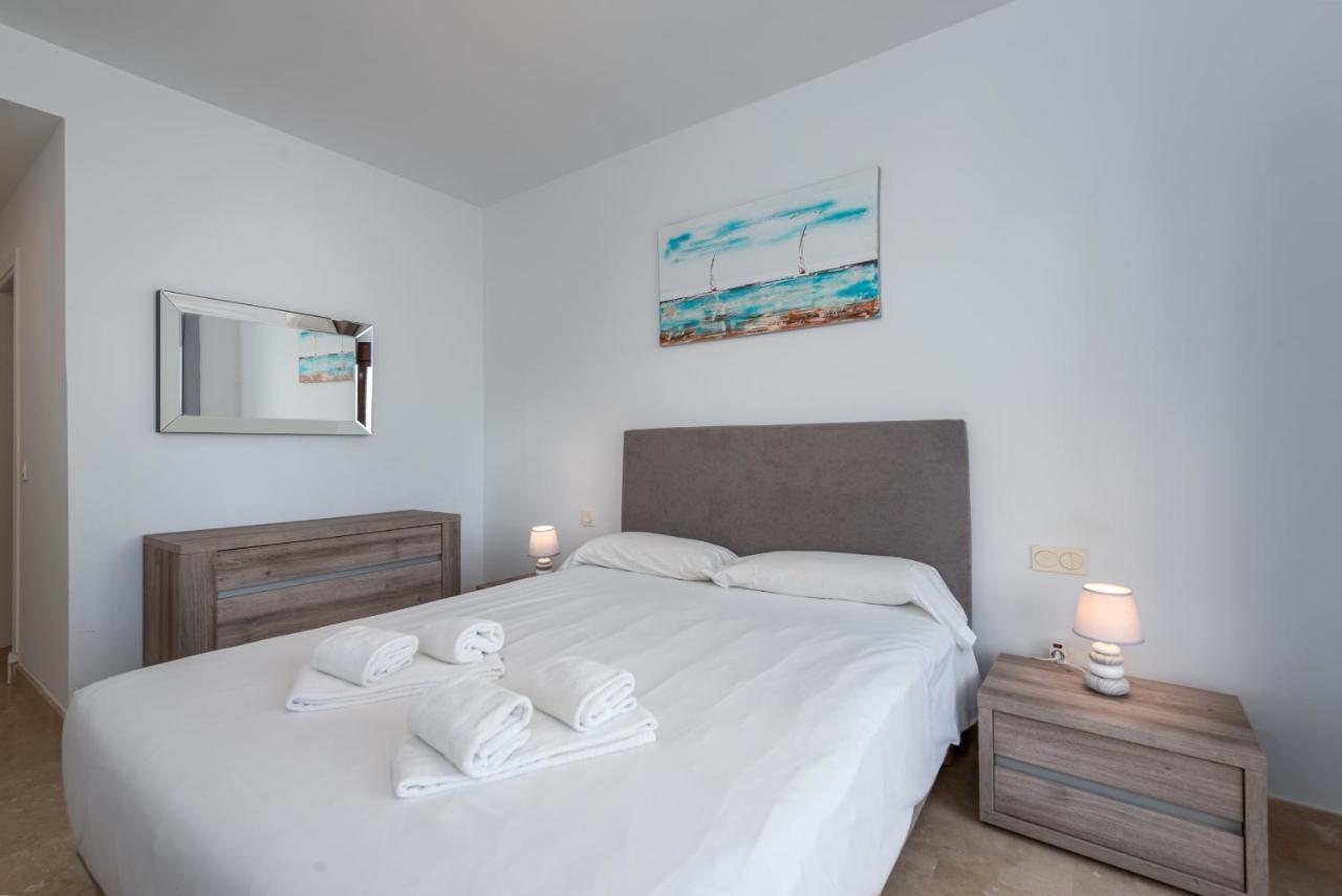2149-amazing Groundfloor 3 Bedrooms On Golf, Pools Apartment *