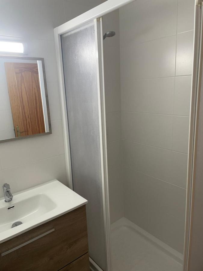Cn Rents Apartment *