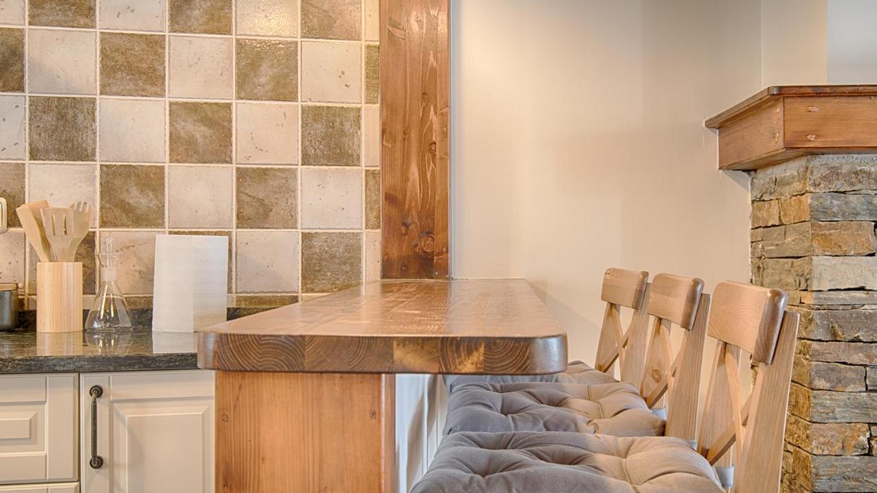 Saplan Real Estate Arres De Sus