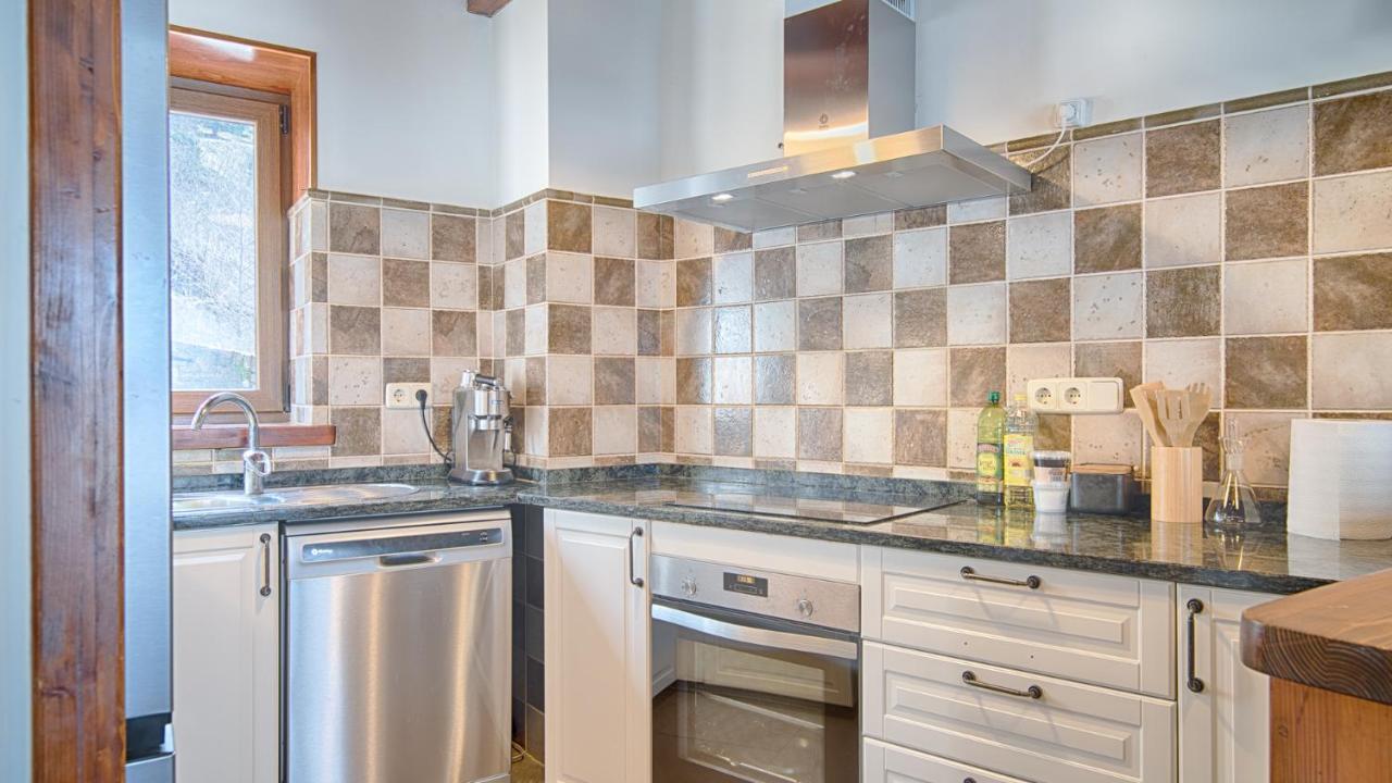 Saplan Real Estate Arres De Sus