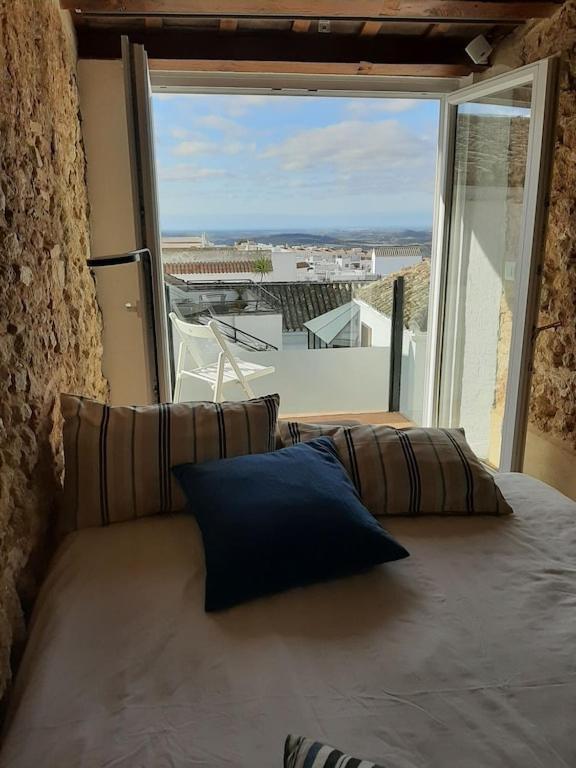 Apartamento Sidonia, Luxury Historic Modern Townhouse, Swimming Pool, Terraces, Sea View. Medina-Sidonia