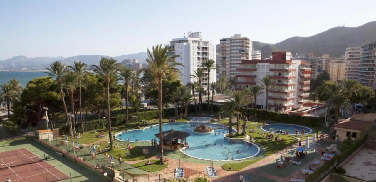 Nuevo, Primera Linea De Playa, Con Piscina Y Vistas Al Mar *