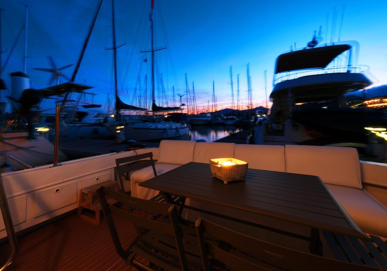 Сasa de vacaciones Houseboat Isurus Quinto *