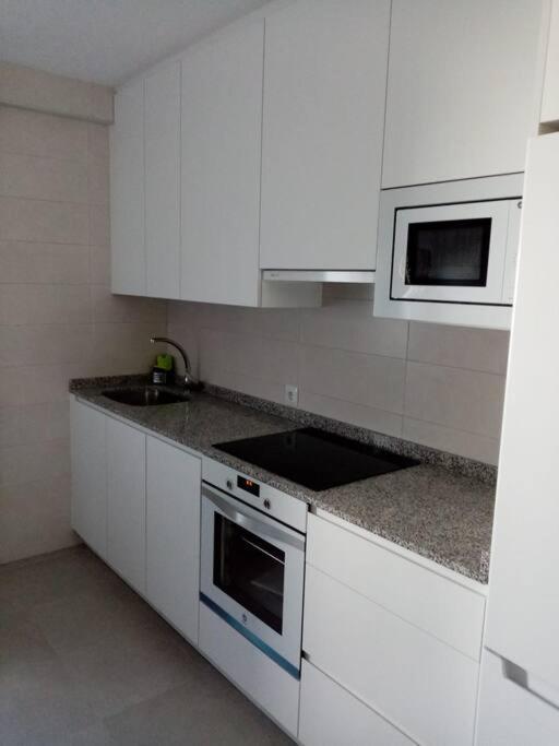 Casa Julio, Bonita Casa Comoda Y Espaciosa, Totalmente Reformada Con Terraza Y Jardin Privado